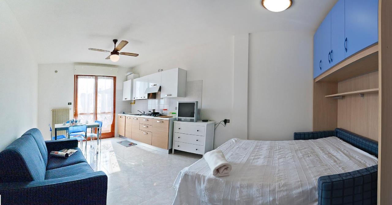 Duca Degli Abruzzi Apartment Caorle Phòng bức ảnh